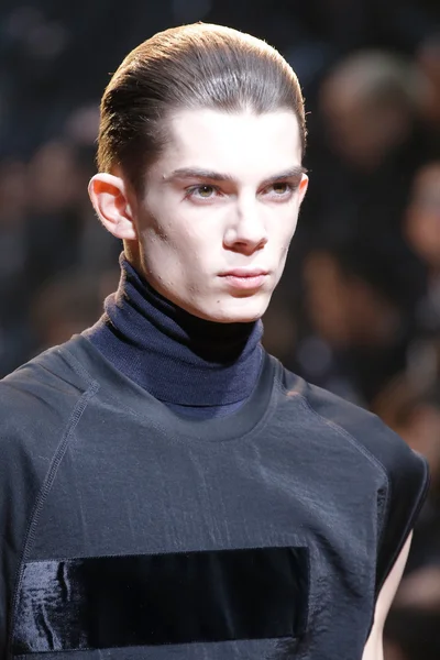 Look 22